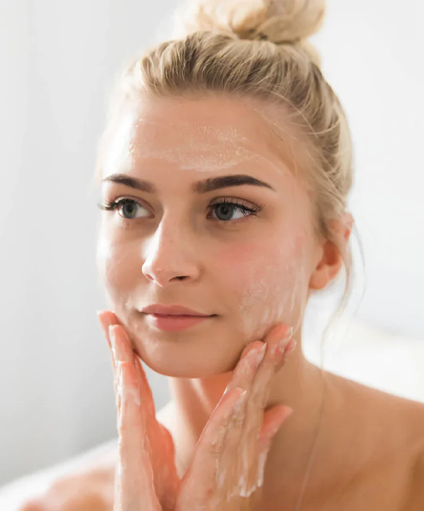 Botanical A Exfoliating Cleanser - Image 3