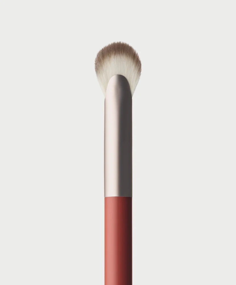 Number 7 Eyeshadow Fan Brush - Image 3